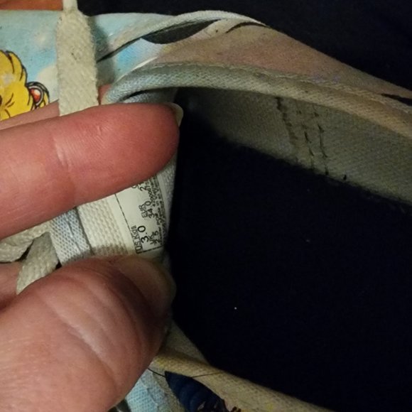 Girls VANS X Sailor Moon sneakers size 3 - Picture 3 of 8